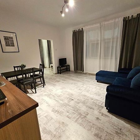 Color Apartments Old Town Center 부쿠레슈티 외부 사진