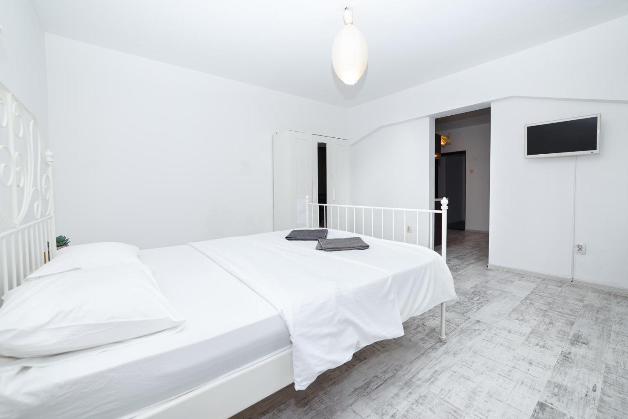 Color Apartments Old Town Center 부쿠레슈티 외부 사진