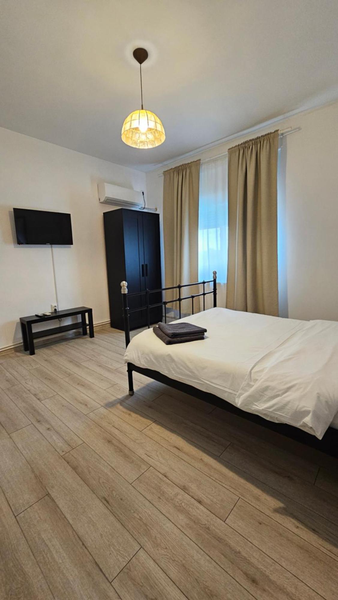 Color Apartments Old Town Center 부쿠레슈티 외부 사진