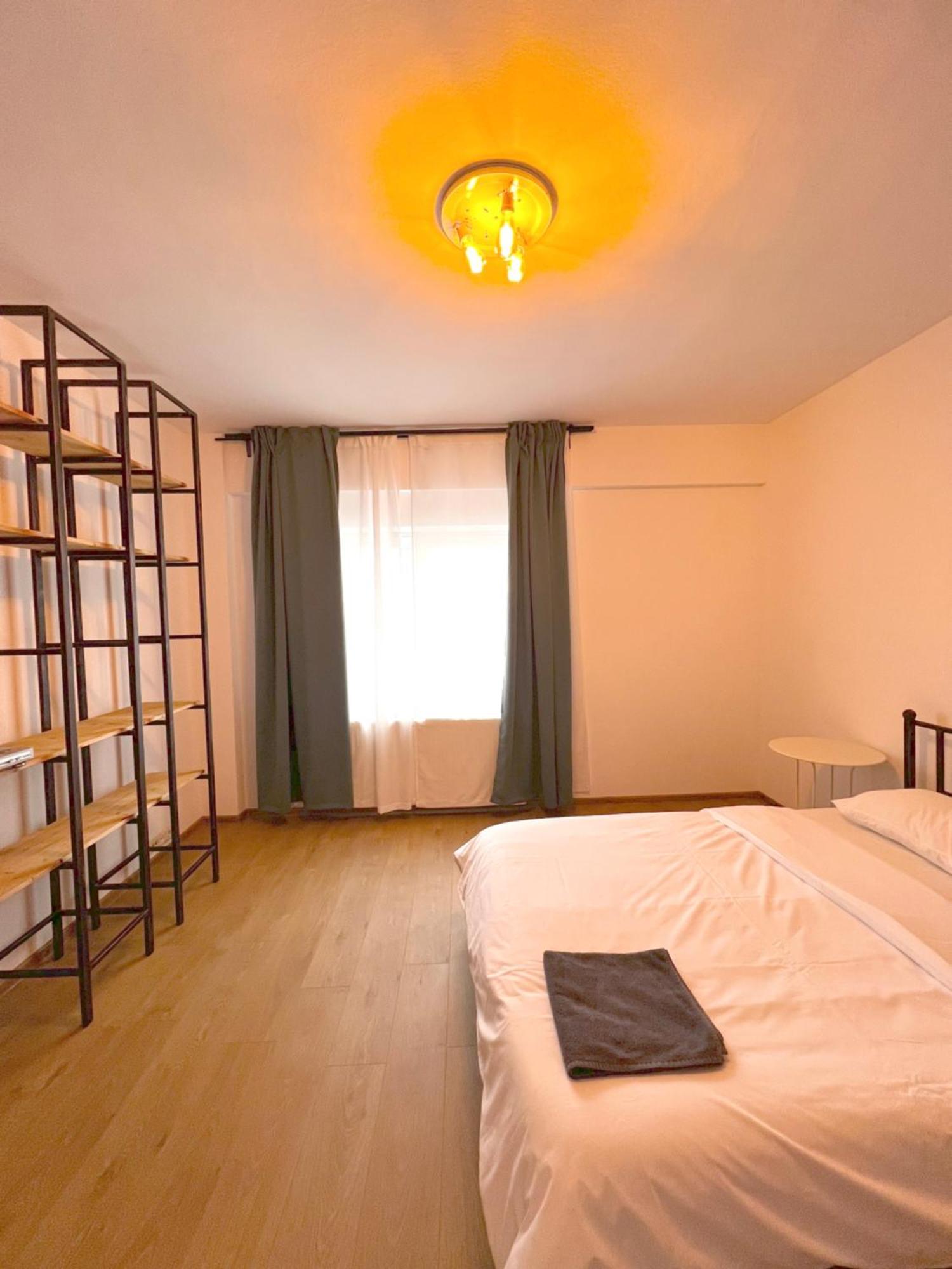 Color Apartments Old Town Center 부쿠레슈티 외부 사진