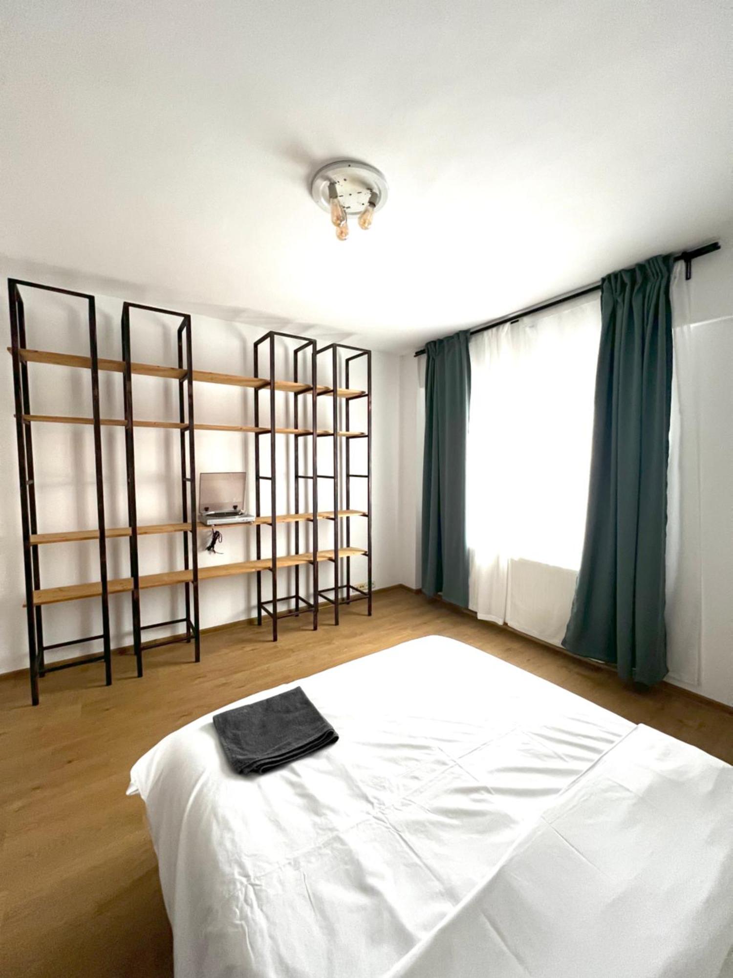 Color Apartments Old Town Center 부쿠레슈티 외부 사진
