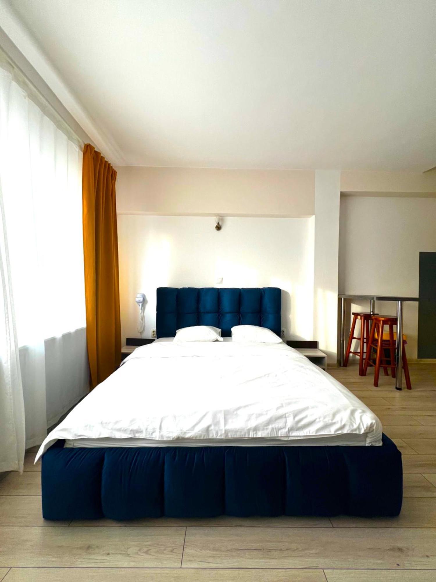 Color Apartments Old Town Center 부쿠레슈티 외부 사진