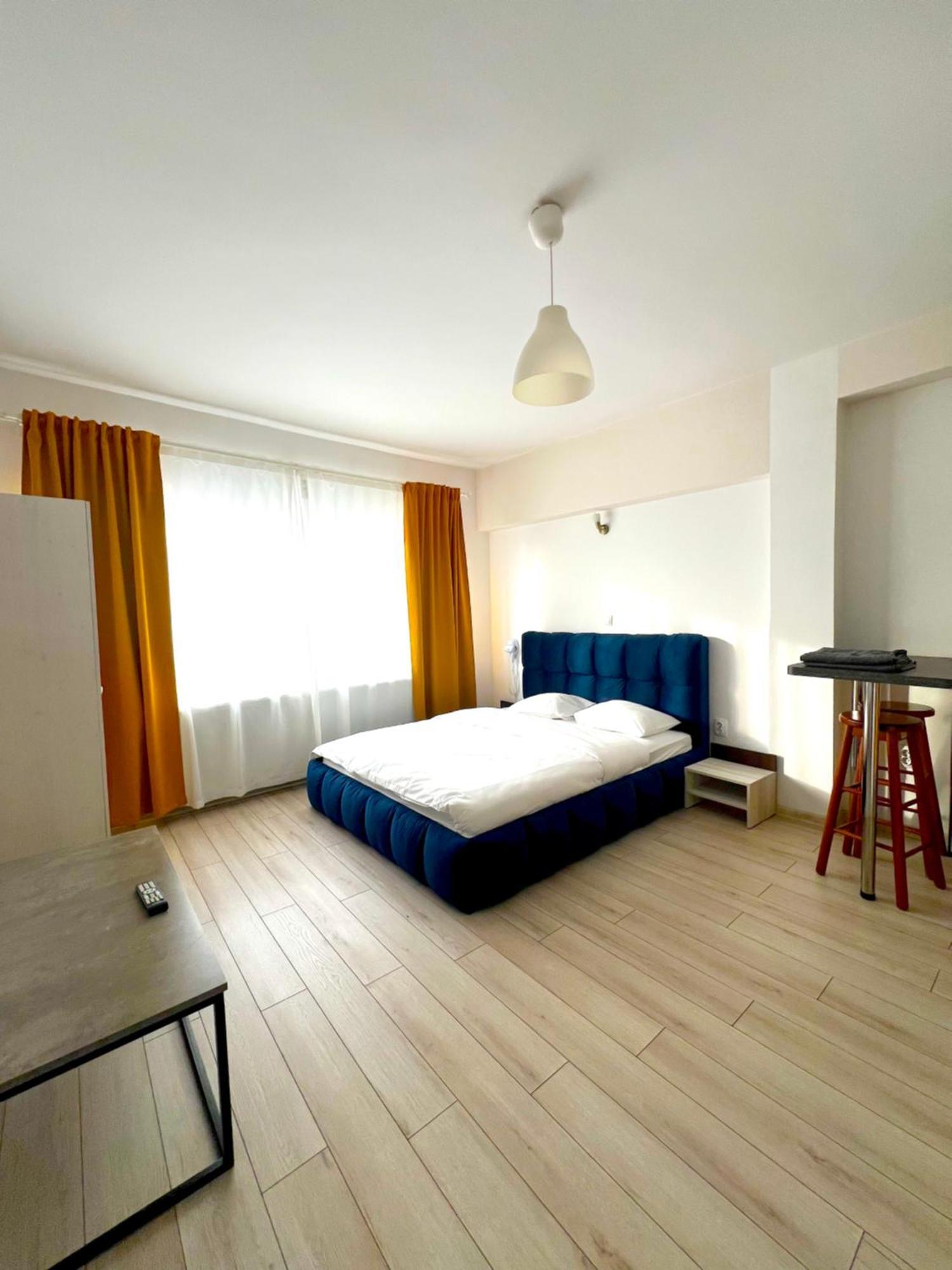 Color Apartments Old Town Center 부쿠레슈티 외부 사진